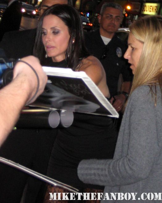 courteney cox gale weathers scream 4 scre4m premiere los angeles rare signed autograph rare hot sexy cougartown cougar town friends family ties bruce springsteen