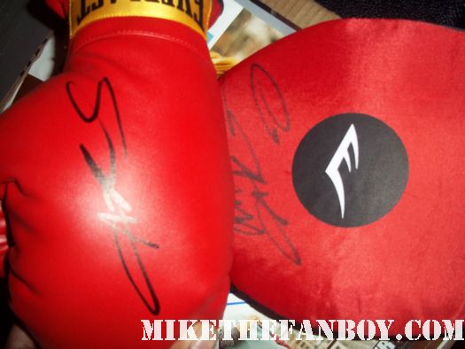 sugar ray leonard signed promo boxing gloves after a talk show taping jimmy kimmel rare legend fighter fight