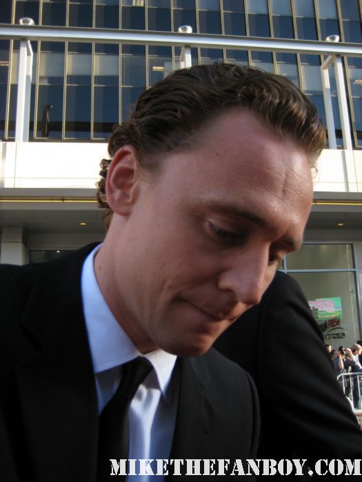 Tom Hiddleston loki in thor sexy hot rare signed autograph promo poster world premiere el capitan theatre