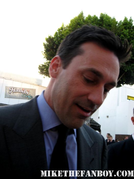 jon hamm from mad men and bridesmaid sign autographs for fans at the bridesmaids movie premiere in westwood! sexy hot rare don draper promo press kit