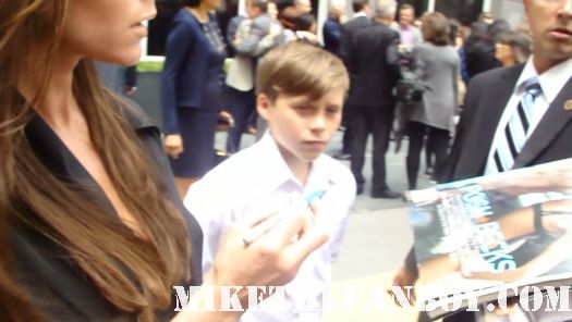 Victoria Beckham posh spice signing autographs at simon fuller's walk of fame star ceremony w magazine david beckham shirtless sexy hot photo shoot rare promo signature fans spice girls with children