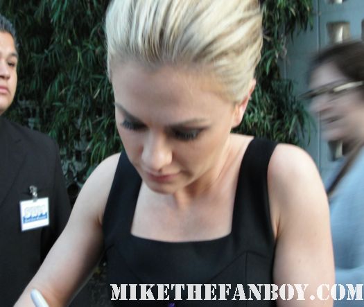 anna paquin sookie stackhouse on true blood signs autographs for fans at the true blood season 4 world premiere red carpet almost famous 200 cigarettes rogue