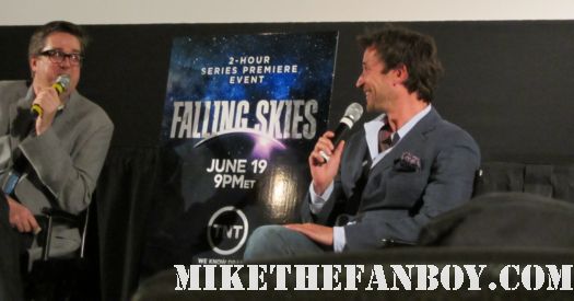 TNT's falling skies review with q and a by E/R star noah wyle rare promo hot sexy series sci fi rare promo signed autograph Tom Mason Dr. John Carter / John Carter