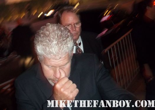 ron perlman signing autographs for fans after the drive premiere los angeles film festival signed autograph sons of anarchy alien resurection hot hellboy promo beauty and the beast