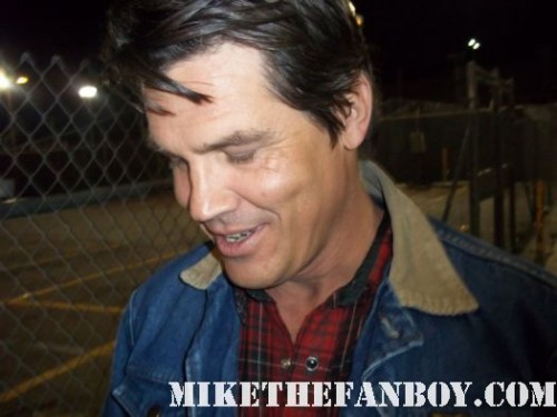 josh brolin brand from the goonies signs autographs for waiting fans true grit no country for old men jonah hex milk rare signed autograph jonah hex josh brolin sexy photoshoot