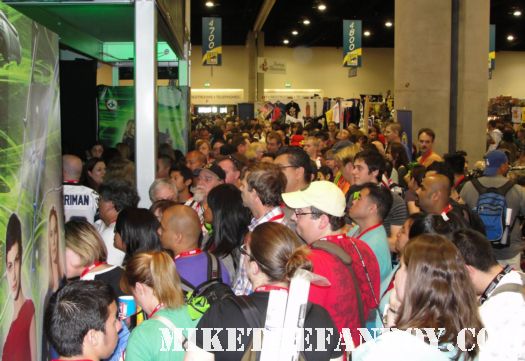 san diego comic con 2011 rare promo true blood autograph signing rare hot packed crowd wall to wall people
