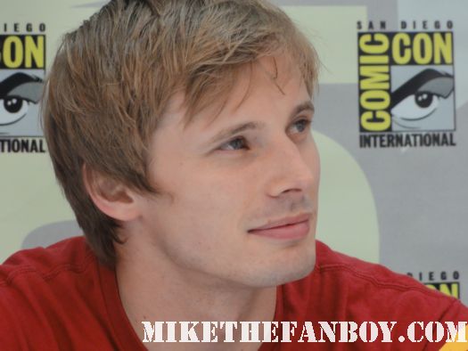 Bradley James (Arthur) and Katie McGrath (Morgana)  signing autographs for fans at san diego comic con 2011 sdcc 2011 rare promo hot sexy rare  shirtless hot