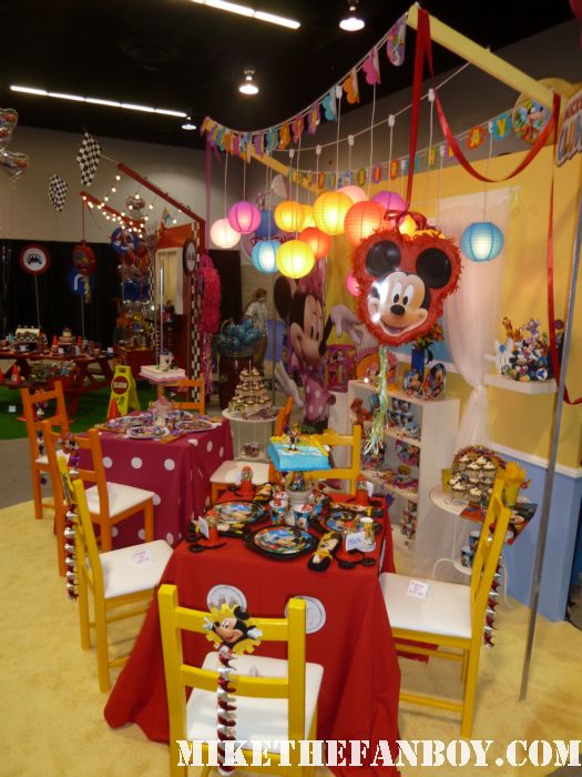 d23 disney expo 2011 celebration area cupcakes and party idea mickey mouse party disney party rare promo