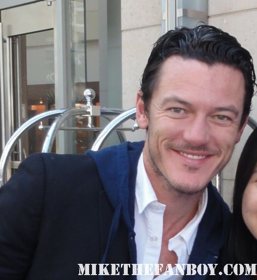 Luke Evans (also in the upcoming The Hobbit), and the immortals star signs autographs for fans at san diego comic con 2011 sdcc 2011