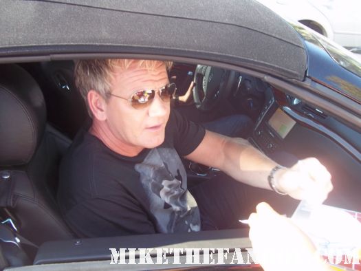 kitchen nightmares star gordon ramsay stops to sign autographs for fans at a talk show taping