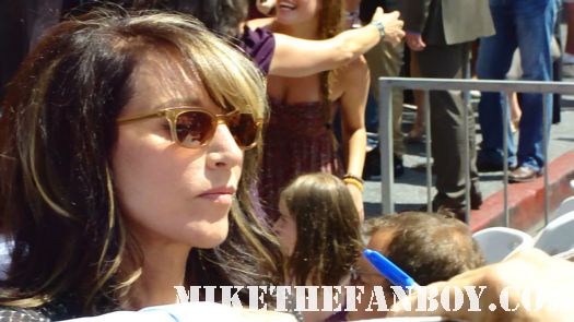 Katey Sagal signs autographs at sophia vergara  and katey sagal with eric stonestreet and jessie tyler ferguson at modern family star Ed O'Neill walk of fame ceremony star on the hollywood walk of fame signed autograph rare promo married with children
