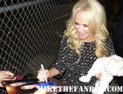 kristin chenoweth signing autographs for fans after a talk show taping hot rare promo good christian belles signed autographs promises promises wicked pushing daisies