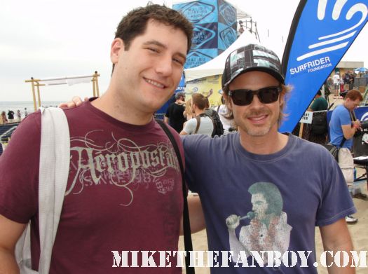 true blood star Sam Trammell with mike the fanboy at the surfrider 6th annual benefit rare signed autograph
