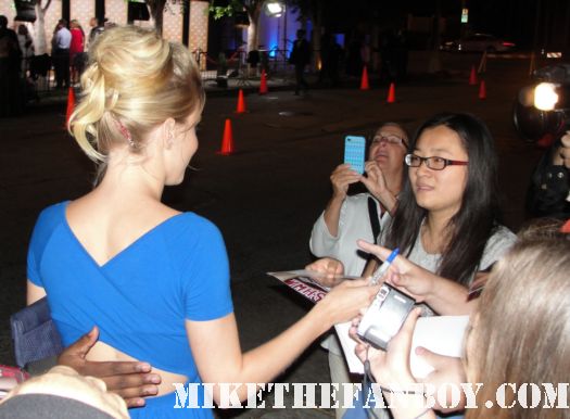 glee star heather morris signs autographs for fans at the fox emmy after party  2011 fox emmy awards show after party in west hollywood with lea michele julie bowen ty burrell eric stonestreet ariel winter david borenaz