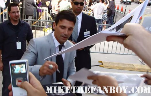 frank grillo signing autographs for fans at the warrior premiere in hollywood the warrior premiere in hollywood the warrior world movie premiere with Tom hardy joel edgerton rare hot sexy promo red carpet photo bane dark knight rises