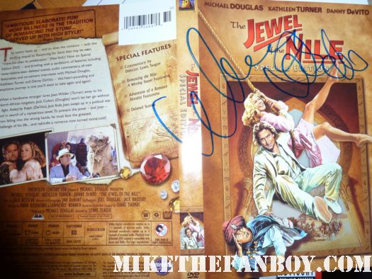  danny devito signed autograph jewel of the nile dvd cover sleeve rare promo hot  danny devito signing autographs for fans at his walk of fame star ceremony Danny devito's walk of fame star ceremony on hollywood blvd rhea pearlman signed autograph promo rare