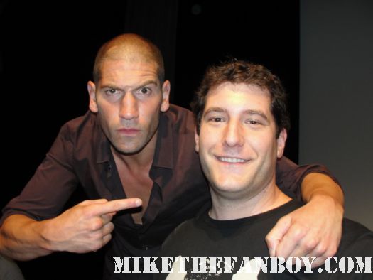 mike the fanboy with Jon Bernthal Shane Walsh at the walking dead season 2 premiere SAG screening