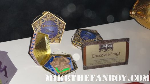 harry potter prop and costume display rare promo rare chocolate frog's from olivanders