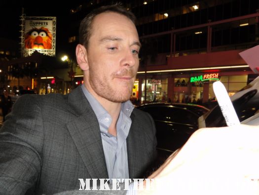 hot sexy michael fassbender signs autographs for fans at AFI's screening of shame rare promo hot sexy michael fassbender magneto