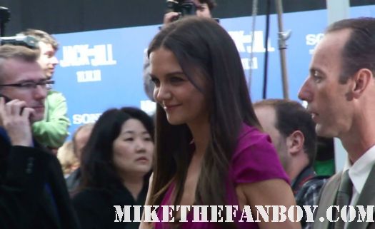 katie holmes arriving to the jack and jill world movie premiere the red carpet at the adam sandler supposed comedy jack and jill world movie premiere rare hot sexy david spade katie holmes promo