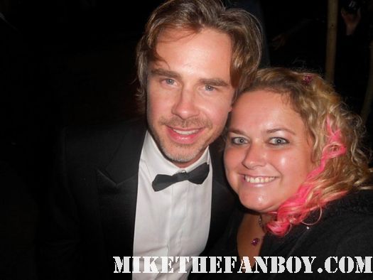 Pretty in pinky from Mike The Fanboy with True Blood Star Sam Trammell posing for a fan photo rare signed autograph rare promo
