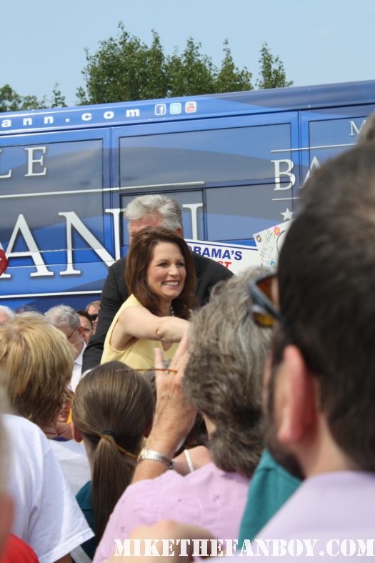 michele bachmann's big blue bus pulls up at a campaign rally stop in a mall signed autograph rare tea party