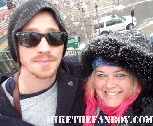 garrett hedlund poses with mike the fanboy's pretty in pinky at the sundance film festival 2012 hot sexy tron legacy star