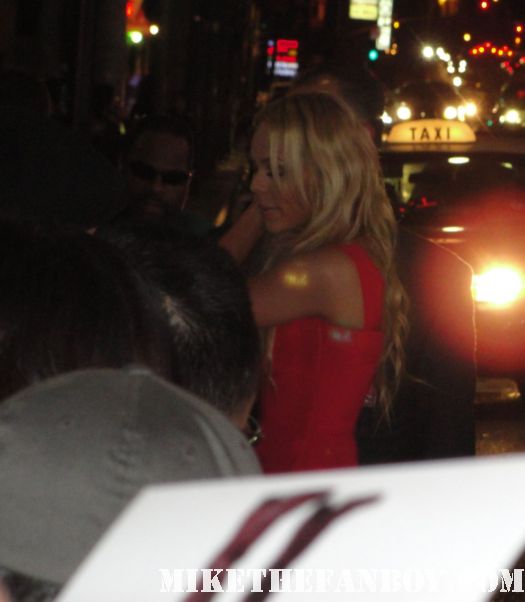 Laura vandervoort arriving to the this means war movie premiere in los angeles and signing autographs for fans sexy hot rare