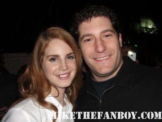 lana del rey poses for a fan photo with mike the fanboy lana del rey signing autographs for fans outside her hotel in hollywood looking hot and sexy video games born to die talk show rare promo