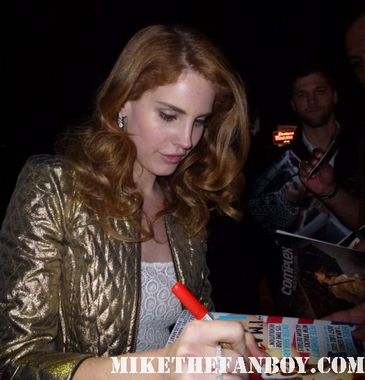 lana del rey signing autographs for fans looking hot and sexy rare photo shoot rare promo vinyl video games