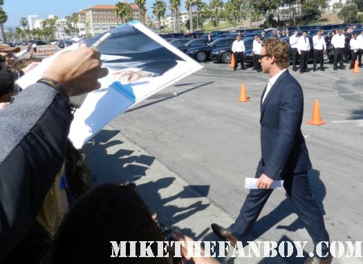 simon baker hot sexy signs autographs for fans at the  Independent Spirit Awards 2012 