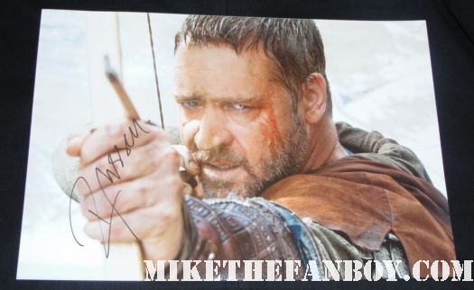 Russell Crowe signed autograph hot sexy 12 x 18 promo robin hood photo sexy hot rare promo