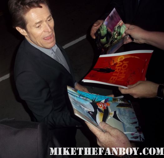 willem dafoe signing autographs for fans at John Carter Movie Premiere Report! Taylor Kitsch! Willem Dafoe! Bryan Cranston! Autographs! Photos! And More! The CB Returns!