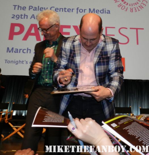 john slattery Matthew Weiner signing autographs for fans at the 2012 paleyfest mad men panel rare promo hot sexy
