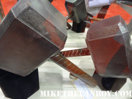 thor prop and costume display Mjölnir thor hammer captain america prop and costume display at chicago's c2e2 shield costume cosplay rare promo profiles in history auction