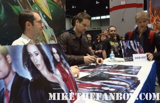 nikita signing with shane west and creator Craig Silverstein from Nikita signing autographs for fans at c2e2 chicago comic con shane west signing hot sexy star 