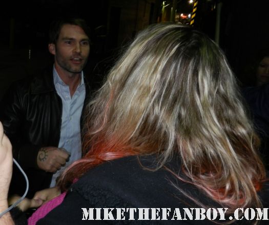 Seann William Scott signs autographs for fans after a talk show taping rare sexy stifler from american pie american reunion
