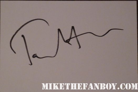 tom hiddleston signed autograph index card rare signature promo card the avengers uk world movie premiere red carpet