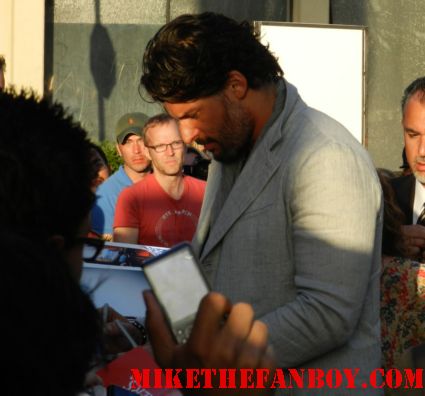 Joe Manganiello signing autographs for fans at the true blood season 5 world movie premiere rare promo
