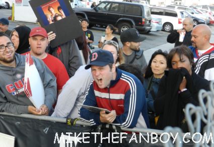 the crowd of people waiting for marky mark wahlberg to come out and sign autographs for fan hot sexy rare promo