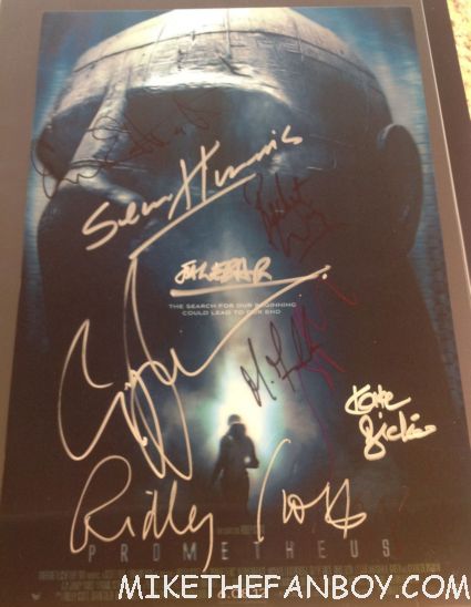 prometheus signed autograph wondercon limited edition lenticular promo mini movie poster hot sexy rare ridley scott michael fassbender noomi rapace
