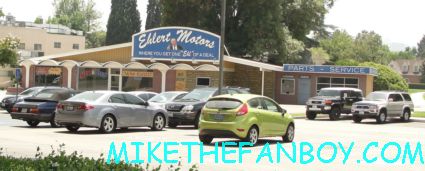 the car dealership from the middle filming locations on the warner bros ranch columbia ranch rare patricia heaton house