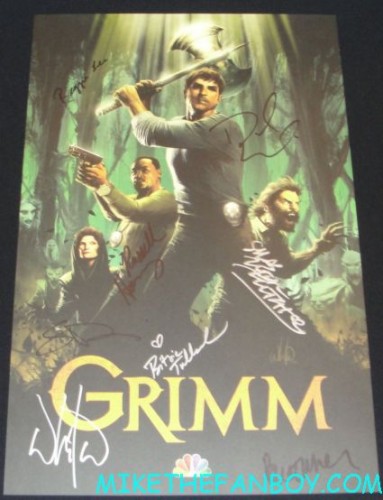 grimm cast signed autograph promo mini poster from the nerd hq autograph signing rare promo nbc sdcc comic con san diego 2012