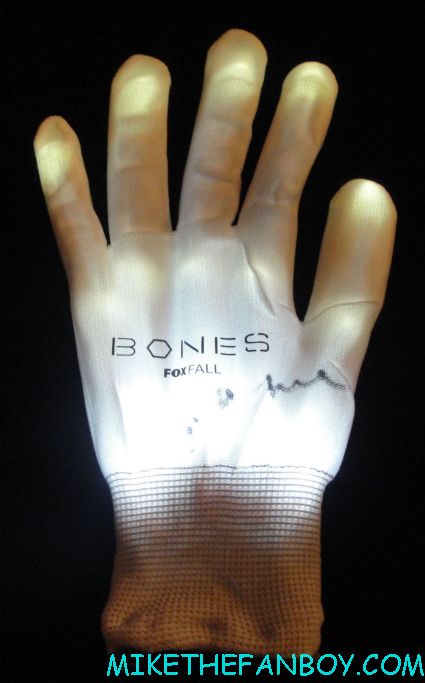 fox promo light up Bones gloves signed by emily deschanel at comic con 2012 sdcc 2012 