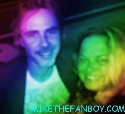 sam trammell hugging pinky from pretty in pinky at the true blood season 5 wrap party in hollywood