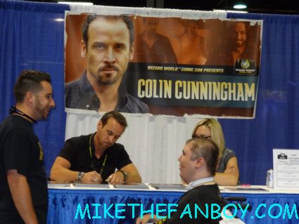 colin cunningham signing autographs at wizard world chicago 2012 opening gates sign logo rare promo with norman reedus sheryl lee rare autograph signed hot