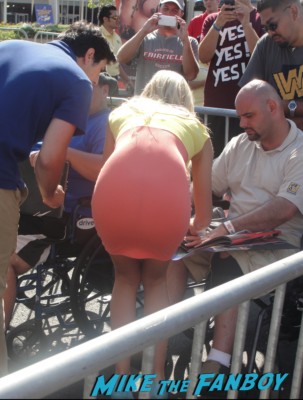 kelly kelly sexy wrestler  ooking hot at the wwe Summer Slam Axxess 2012 fan event downtown los angeles signing autographs rare promo 