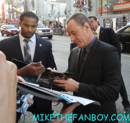 bryan cranston signing autographs at the total recall world movie premiere hot sexy rare promo