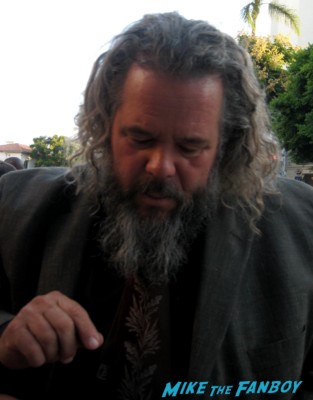 Mark Boone Jr. signs autographs for fans at the sons of anarchy world premiere in westwood rare promo