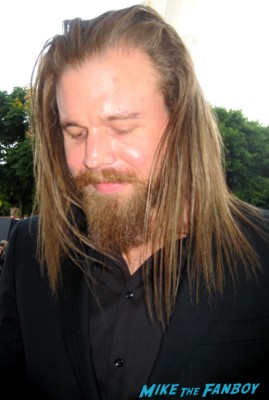 Ryan Hurst signs autographs for fans at the sons of anarchy world premiere in westwood rare promo